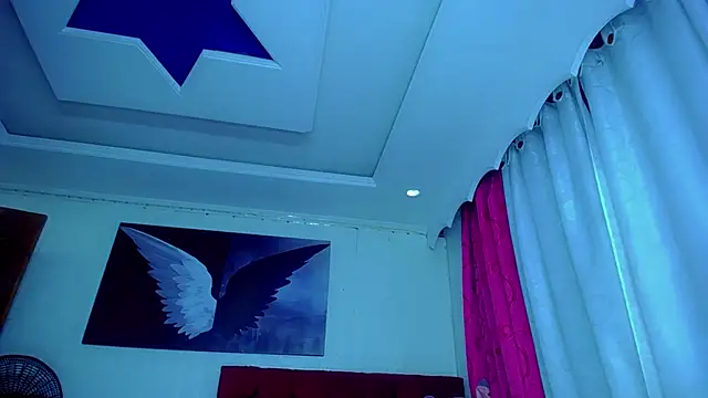 NahomiCamper online show from November 2025 11:08:02 PM