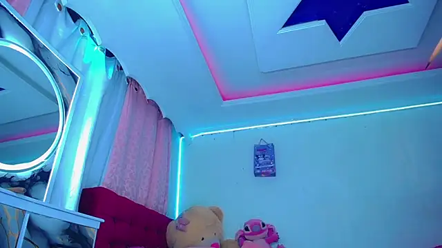 NahomiCamper online show from June 2026 01:28:02 AM