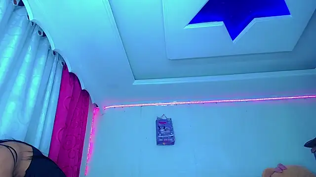 NahomiCamper online show from March 2026 10:12:01 PM