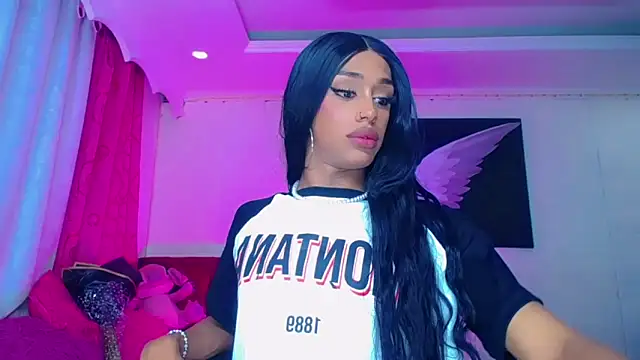 NahomiCamper online show from November 2025 02:33:01 AM