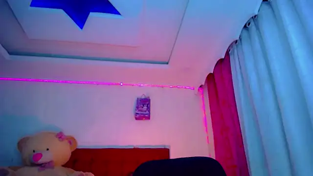 NahomiCamper online show from March 2026 11:16:02 PM