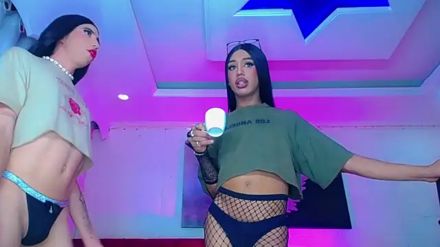 NahomiCamper online show from November 2025 02:59:01 AM