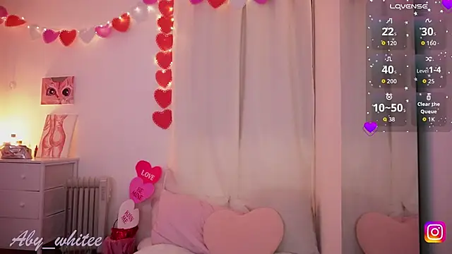 AbyWhitee online show from March 2026 10:40:02 AM