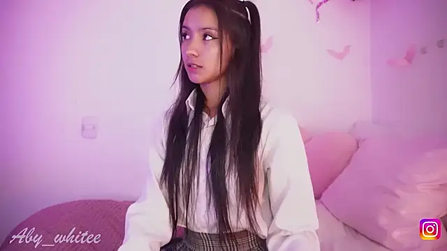 AbyWhitee online show from November 2025 10:51:02 AM