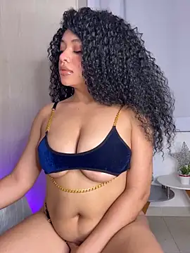 Snapshot of Alyssa_Houston chatting on October 2025 03:08:01 AM Alyssa Houston online show from October 2025 03:08:01 AM