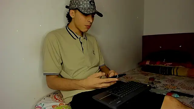 Snapshot of HeellBoy_ chatting on February 2026 08:48:01 AM HeellBoy online show from February 2026 08:48:01 AM