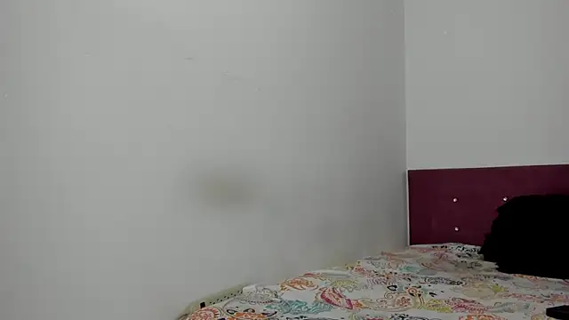 Snapshot of HeellBoy_ chatting on December 2025 06:38:02 AM HeellBoy online show from December 2025 06:38:02 AM