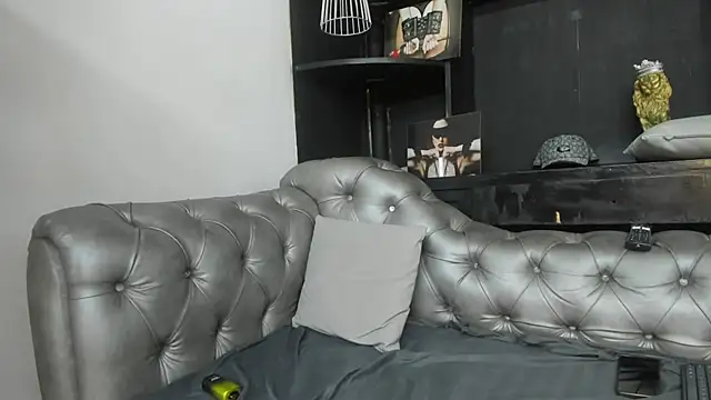 HeellBoy  online show from October 2025 07:15:02 PM