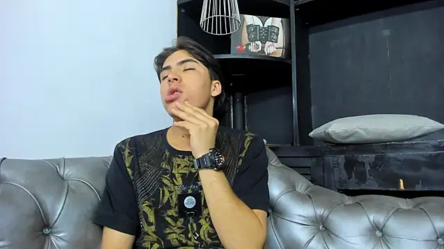 Snapshot of HeellBoy_ chatting on November 2025 09:18:02 PM HeellBoy online show from November 2025 09:18:02 PM