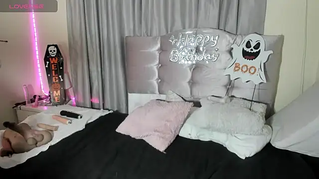 arianithaxox online show from October 2025 05:54:01 AM