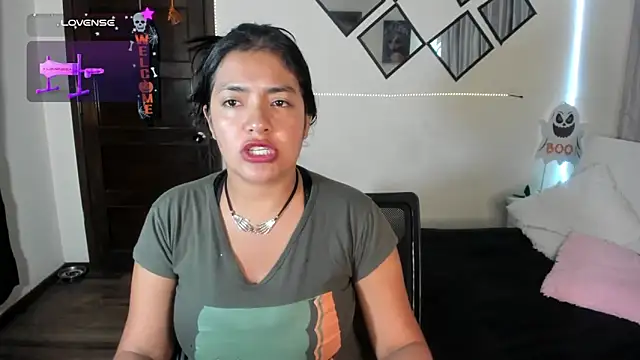 arianithaxox online show from November 2025 08:40:02 AM