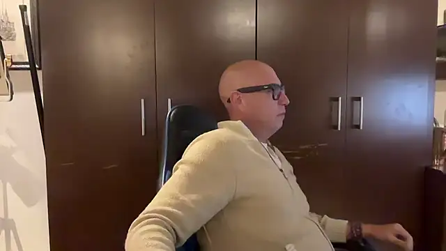 alanan881 online show from January 2026 12:36:02 AM