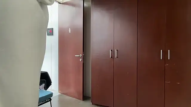 alanan881 online show from April 2026 07:42:01 PM