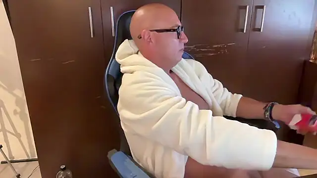 alanan881 online show from January 2026 01:11:01 AM