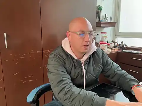 alanan881 online show from November 2025 06:12:02 PM