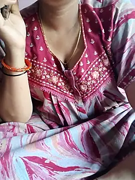 Snapshot of samitasharma chatting on July 2026 07:09:01 AM samitasharma online show from July 2026 07:09:01 AM