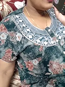 Snapshot of samitasharma chatting on July 2026 03:31:02 PM samitasharma online show from July 2026 03:31:02 PM