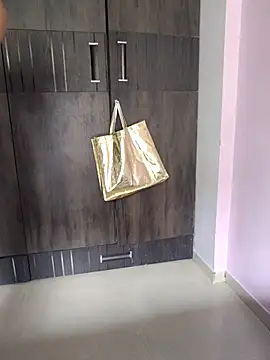 samitasharma online show from November 2025 04:05:01 AM