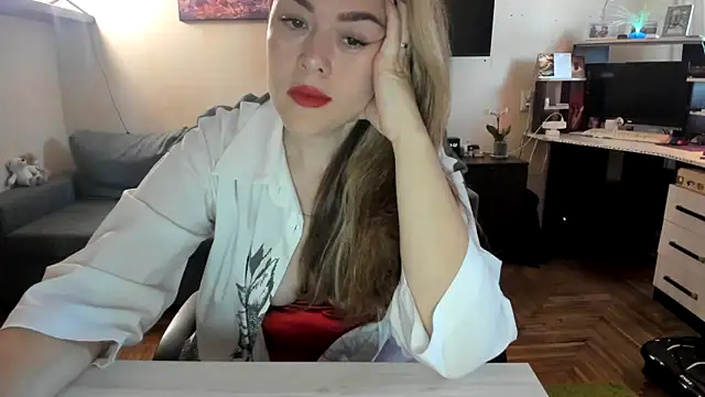 Snapshot of SofiaBells chatting on September 2025 10:03:01 AM SofiaBells online show from September 2025 10:03:01 AM