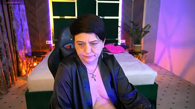 Snapshot of MilaSkyy chatting on March 2025 03:15:01 AM MilaSkyy online show from March 2025 03:15:01 AM