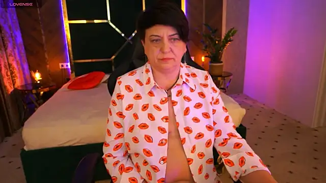 Snapshot of MilaSkyy chatting on March 2025 03:13:02 AM MilaSkyy online show from March 2025 03:13:02 AM