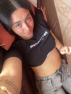 karla nill online show from November 2025 07:51:02 PM