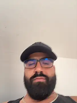 Lyon vach online show from February 2026 08:49:02 PM