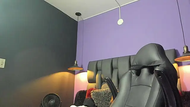 Lyon vach online show from October 2025 01:16:02 AM