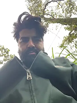 Lyon vach online show from November 2025 09:04:01 PM