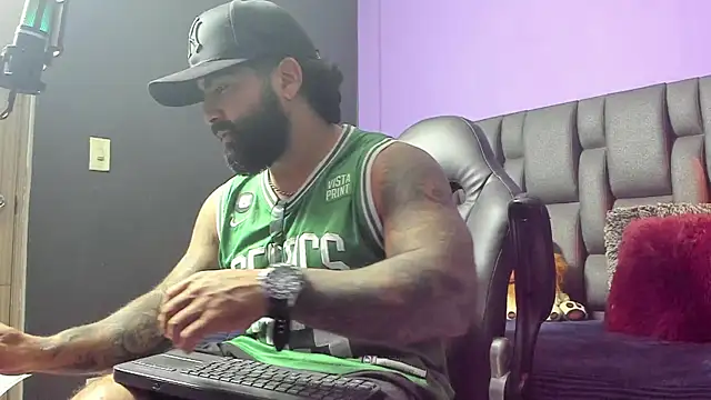 Lyon vach online show from November 2025 05:41:01 PM