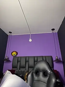 Lyon vach online show from February 2026 10:28:02 PM