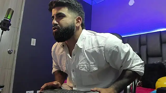 Lyon vach online show from March 2026 11:59:02 PM