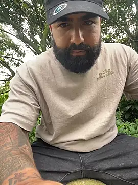 Lyon vach online show from November 2025 07:39:01 PM