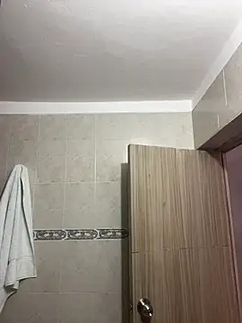 Lyon vach online show from November 2025 06:23:02 PM