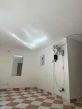 Lyon vach online show from November 2025 07:51:01 PM