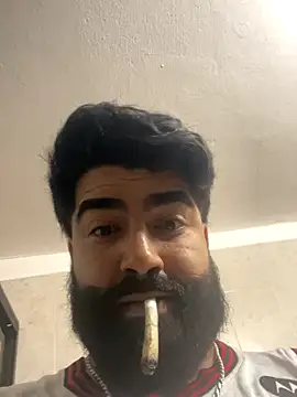 Lyon vach online show from October 2025 05:01:02 PM