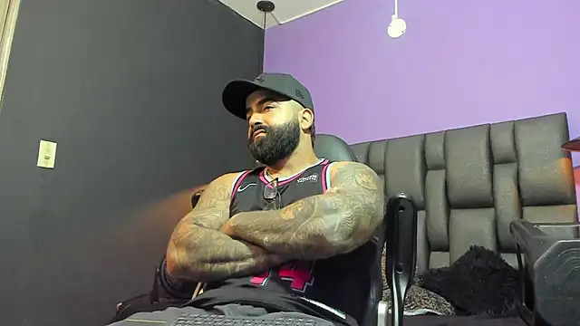 Lyon vach online show from February 2026 10:53:01 PM