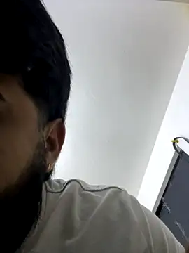 Lyon vach online show from October 2025 10:43:02 PM