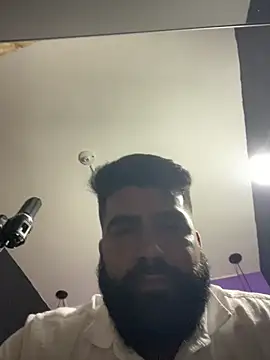 Lyon vach online show from February 2026 08:15:01 PM