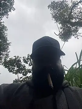 Lyon vach online show from December 2025 05:00:01 PM