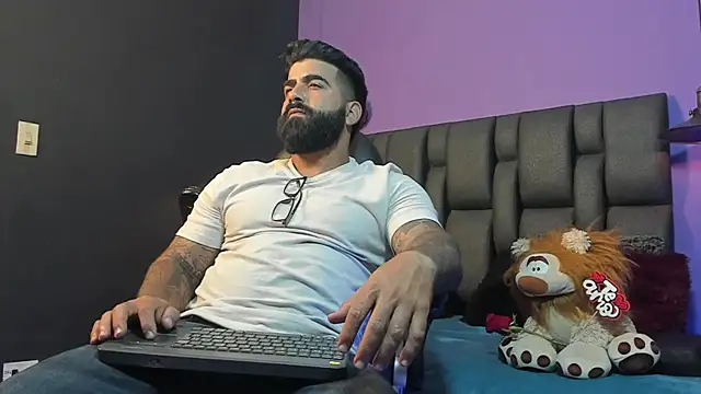 Lyon vach online show from February 2026 10:42:02 PM