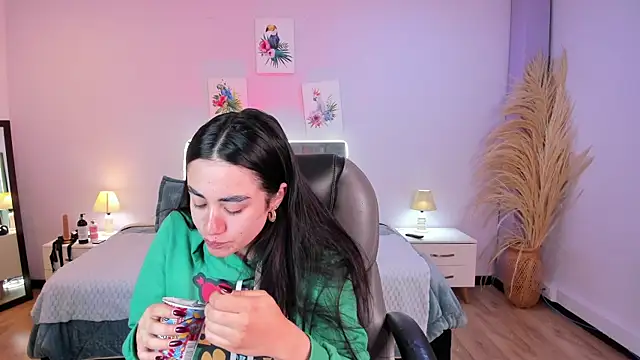 Icysweetcam online show from April 2026 12:19:02 PM