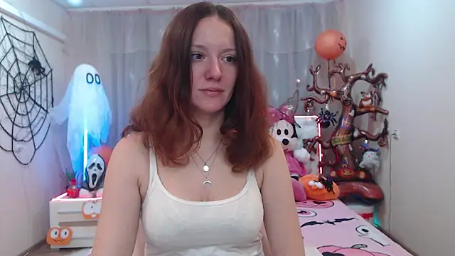 Snapshot of BarbaraStily chatting on October 2025 07:40:01 AM BarbaraStily online show from October 2025 07:40:01 AM