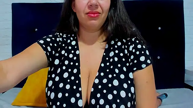 Catherine tabarezx online show from February 2025 11:49:01 AM