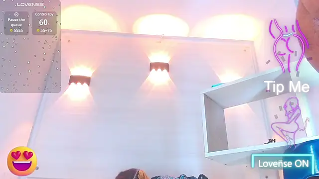 Snapshot of Molly_Spears chatting on February 2025 06:33:02 PM Molly Spears online show from February 2025 06:33:02 PM