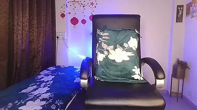 Black-Pearll online show from May 2026 01:49:02 AM