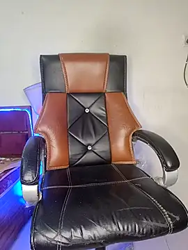 Snapshot of Black-Pearll chatting on March 2025 04:51:02 PM Black-Pearll online show from March 2025 04:51:02 PM