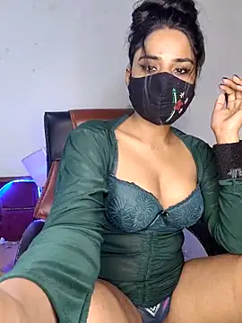 Snapshot of Black-Pearll chatting on March 2025 05:58:01 PM Black-Pearll online show from March 2025 05:58:01 PM