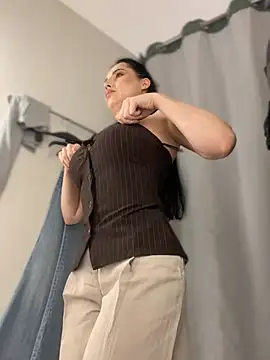 Snapshot of Roxana-Sexy chatting on February 2026 05:40:01 AM Roxana-Sexy online show from February 2026 05:40:01 AM