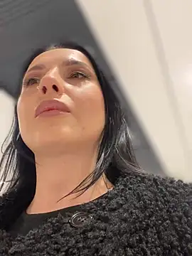 Snapshot of Roxana-Sexy chatting on February 2026 05:15:01 AM Roxana-Sexy online show from February 2026 05:15:01 AM